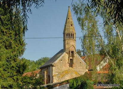 Kapelle mit Glockentourm auf Hof Iben - Foto von Klaus Castor