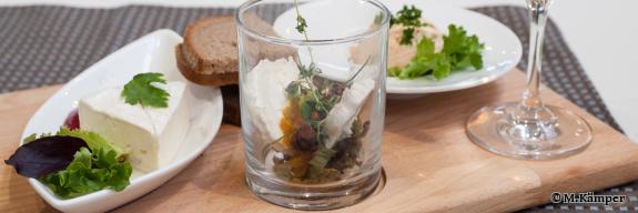 Auswahl von Käse, Aufstrich und Brot - Foto von M.Kämper