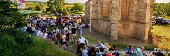 Weinevent vor der Bellerkirche - Foto von Dieth und Schröder Rheinhessenwein
